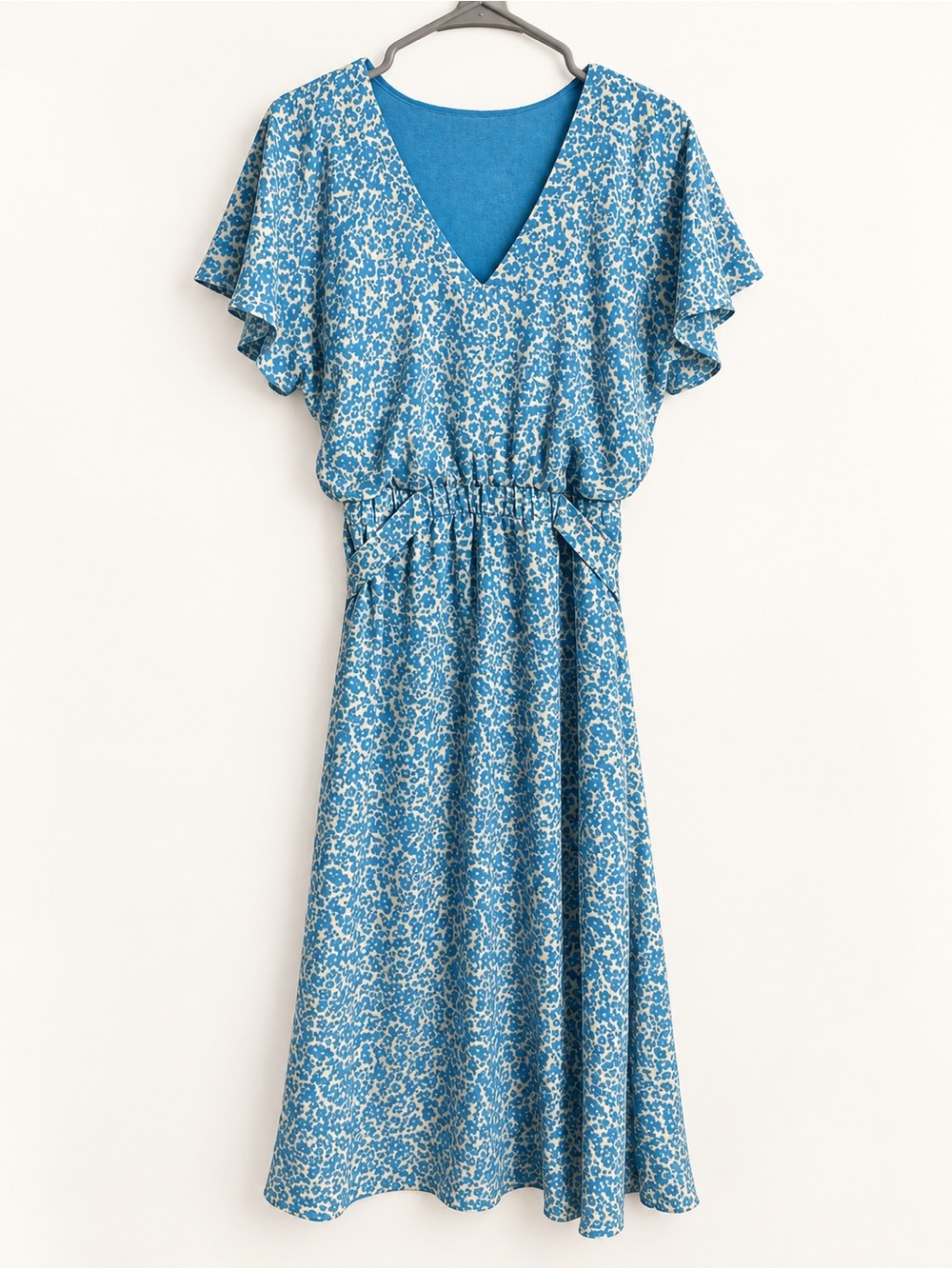 Sienna Sky Blue & Cream Floral Flutter Sleeve Midi Dress | M